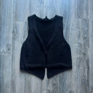 Dynamite | Black Keyhole Knit Vest